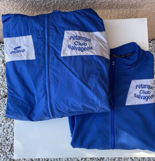 Tenue de pétanque du club salvageois Dsport